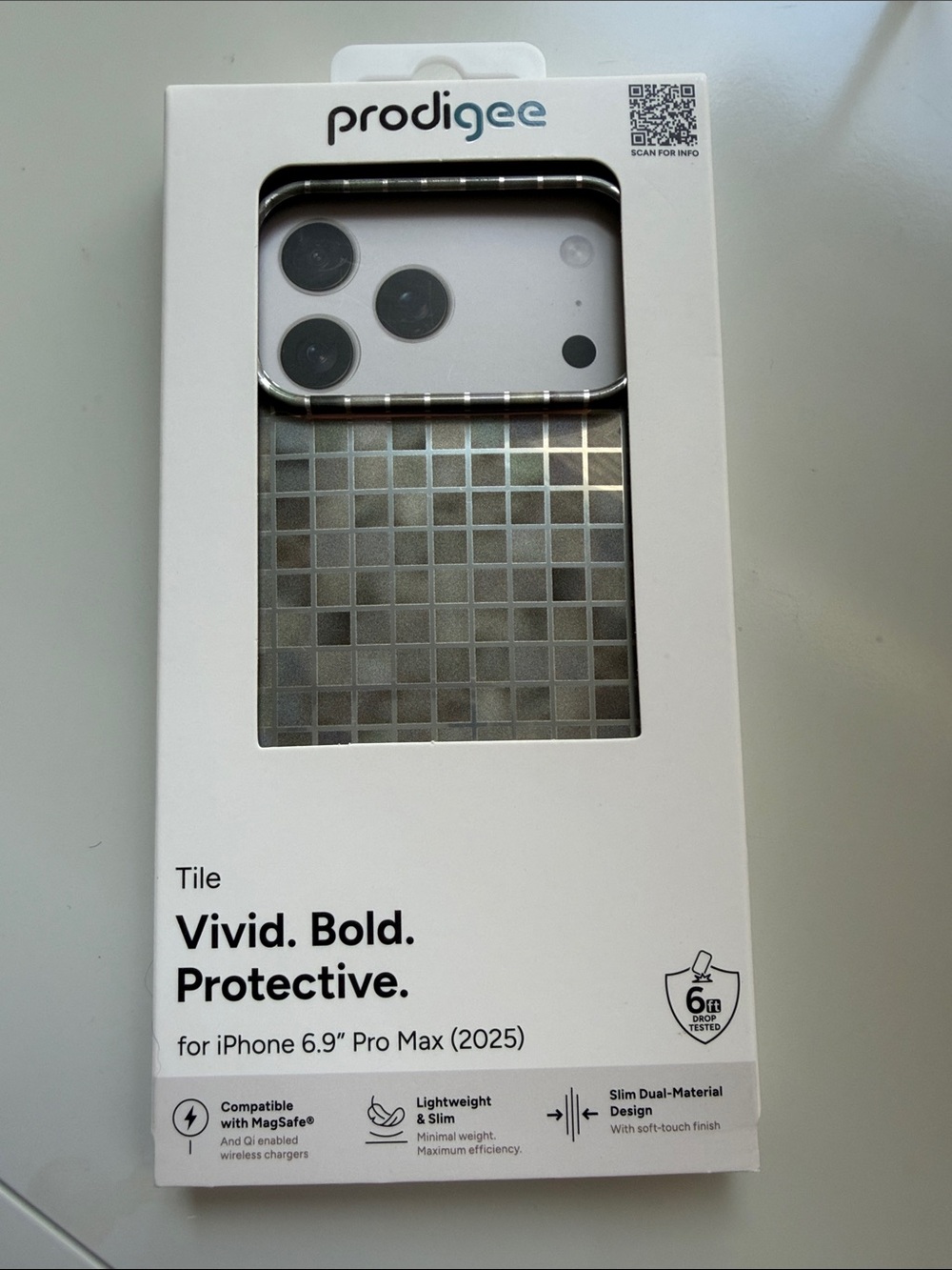 Tile Protective Phone Case for iPhone 6.9" Pro Max — Silver